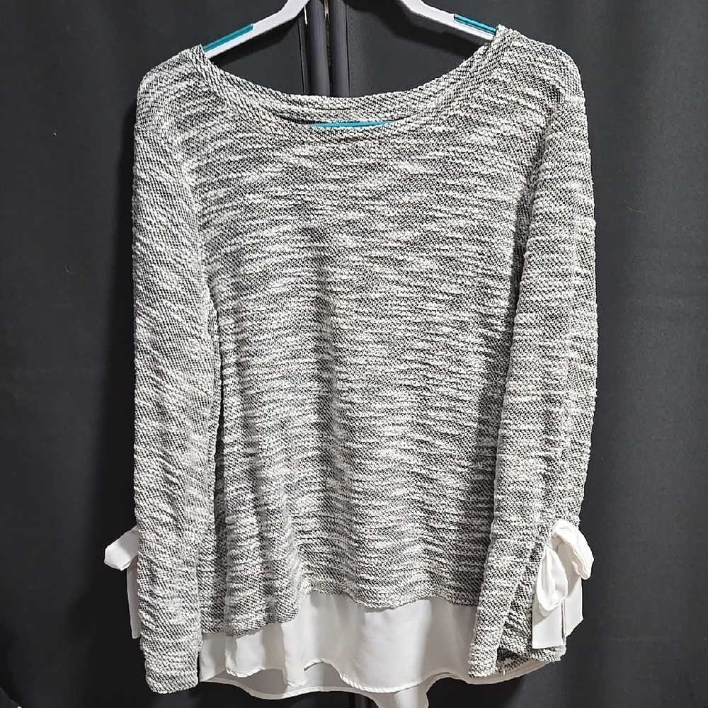 Chic Black and White Knit Sweater with Cream Accents